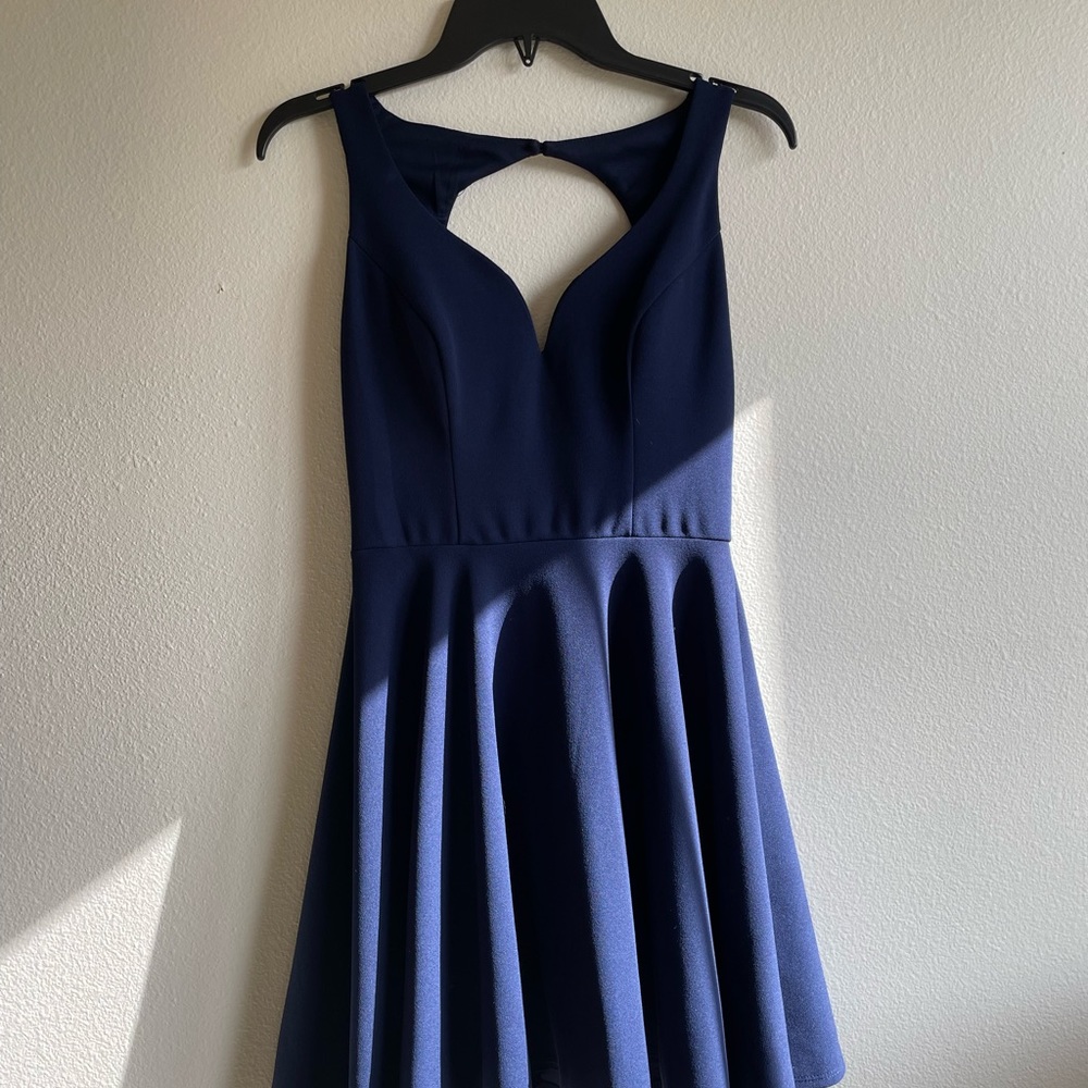Kneelength navy dress